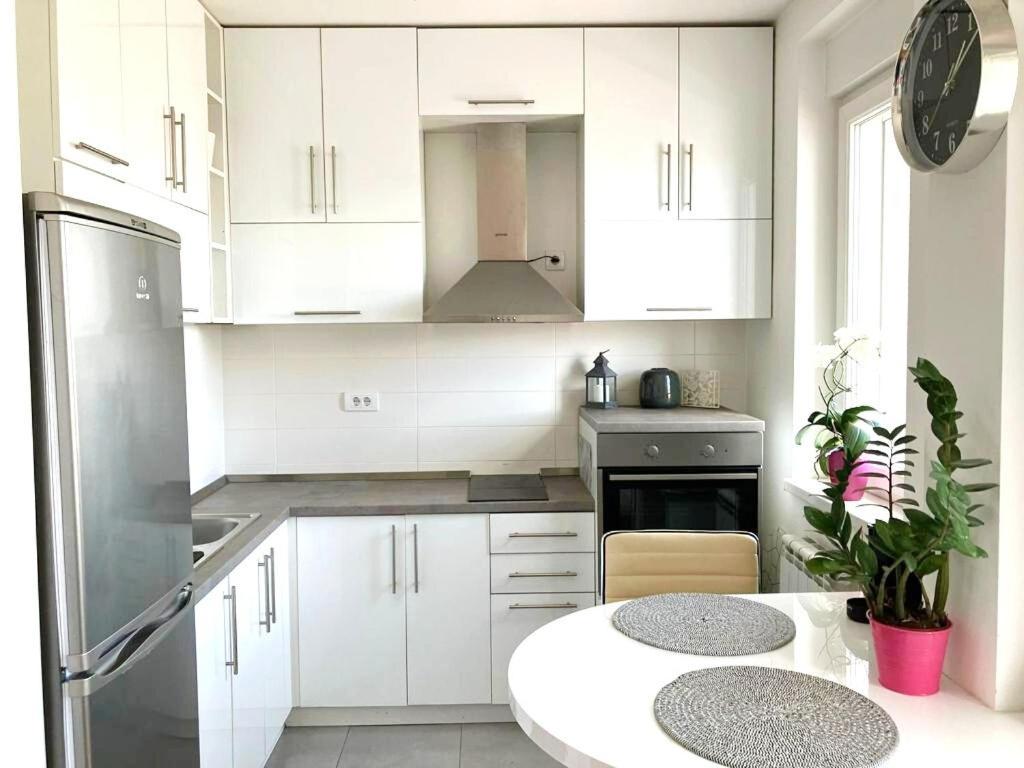 Cozy Nest Savada Appartement Belgrado Buitenkant foto